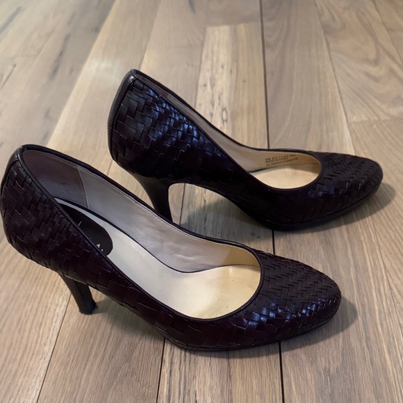 Cole Haan Dark Brown Woven pump 6 - Picture 3 of 6